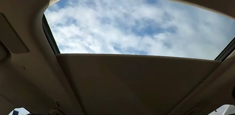 jeep panoramic sunroof